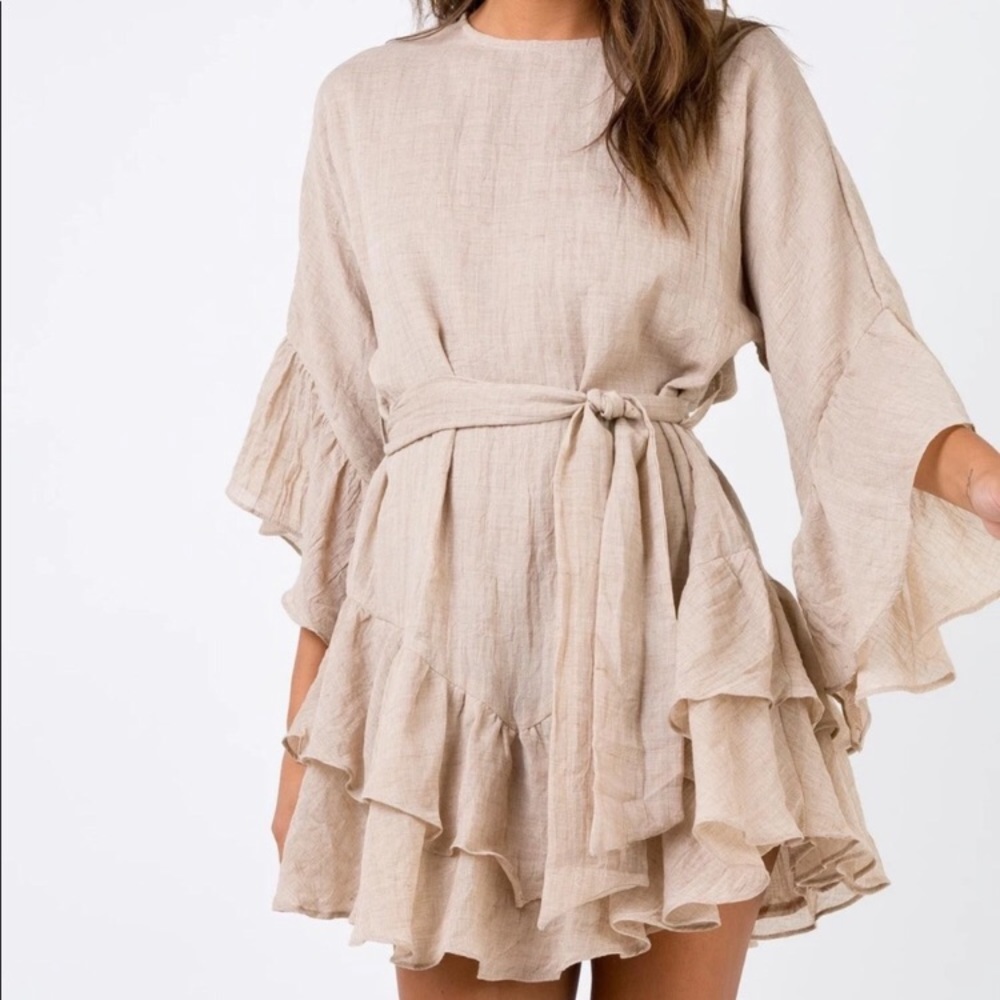 ❌sold❌ Princess polly tan dress - Picture 1 of 4